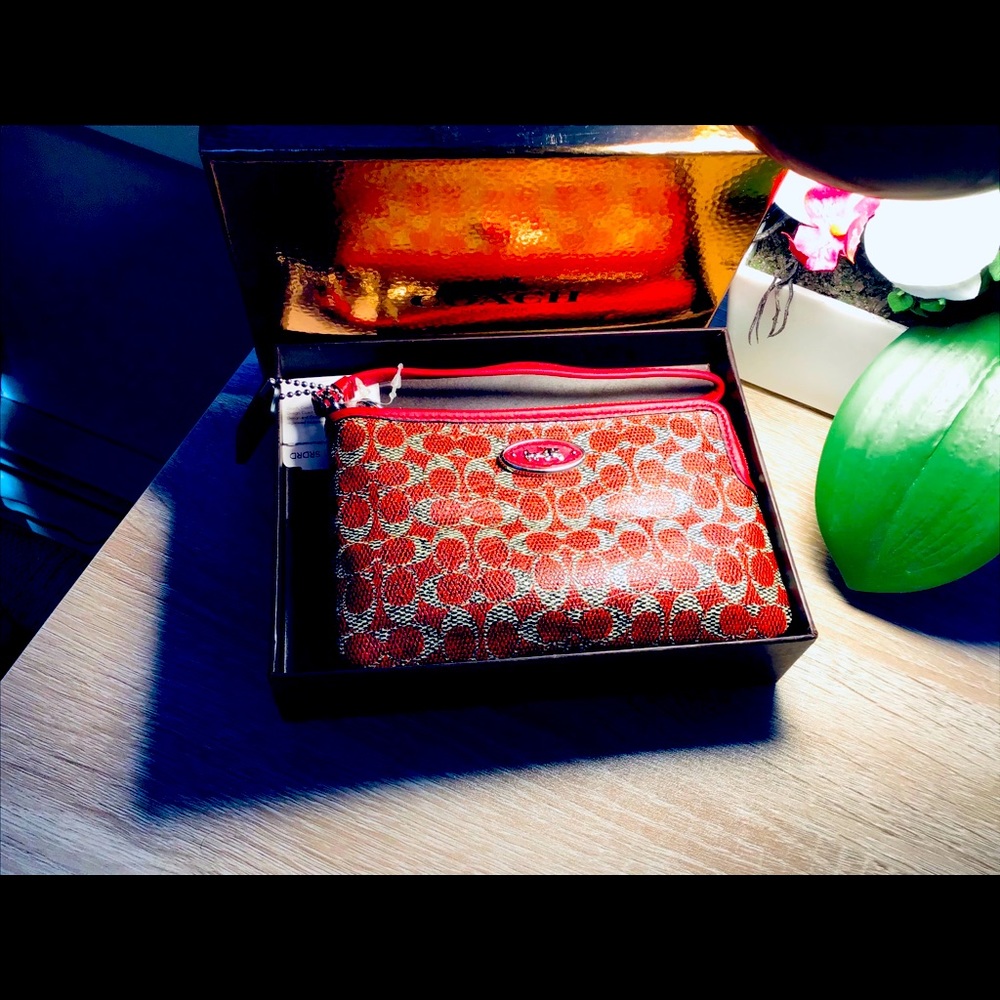 Coach Corner Zip Wristlet